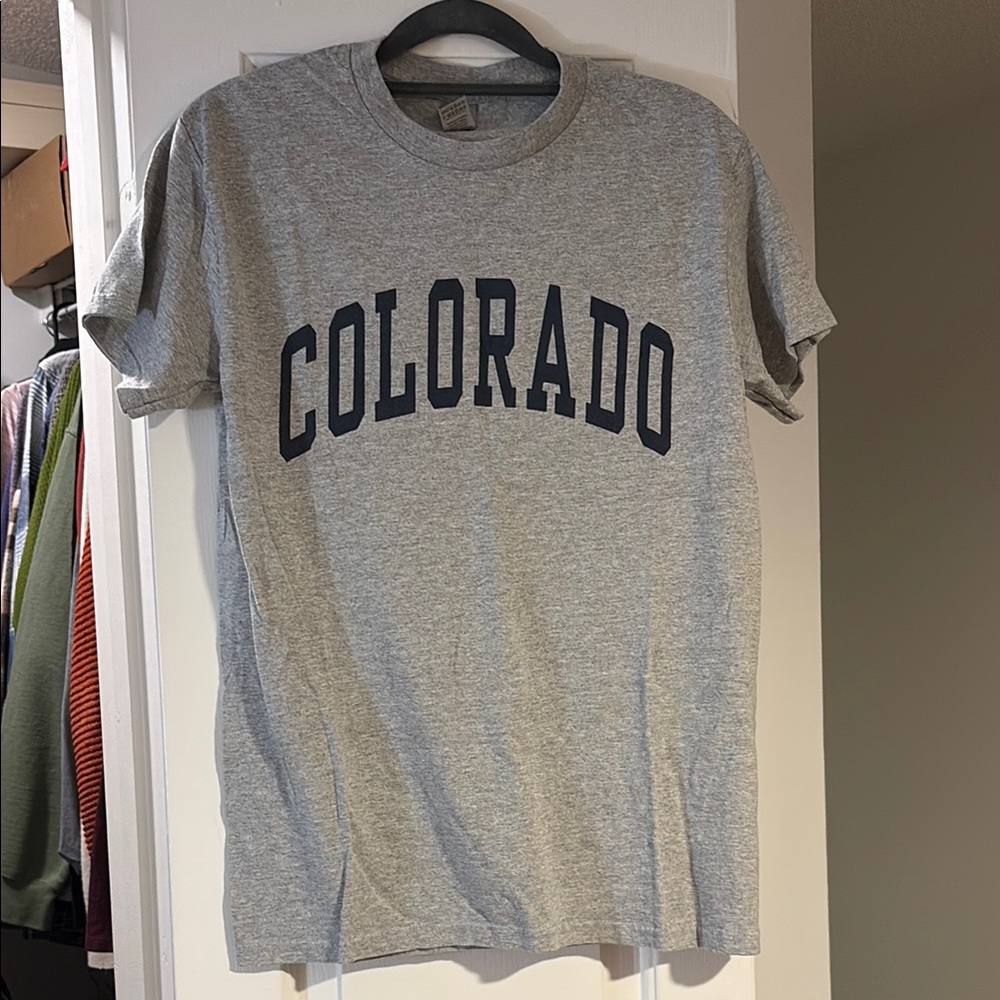 Gildan Gray Colorado Short Sleeve Tee